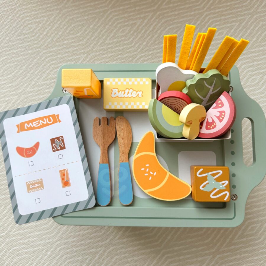 WOOPIE GREEN Zestaw Sniadaniowy i Restauracja – Zabawa w Zamawianie z Taca i Akcesoriami 1