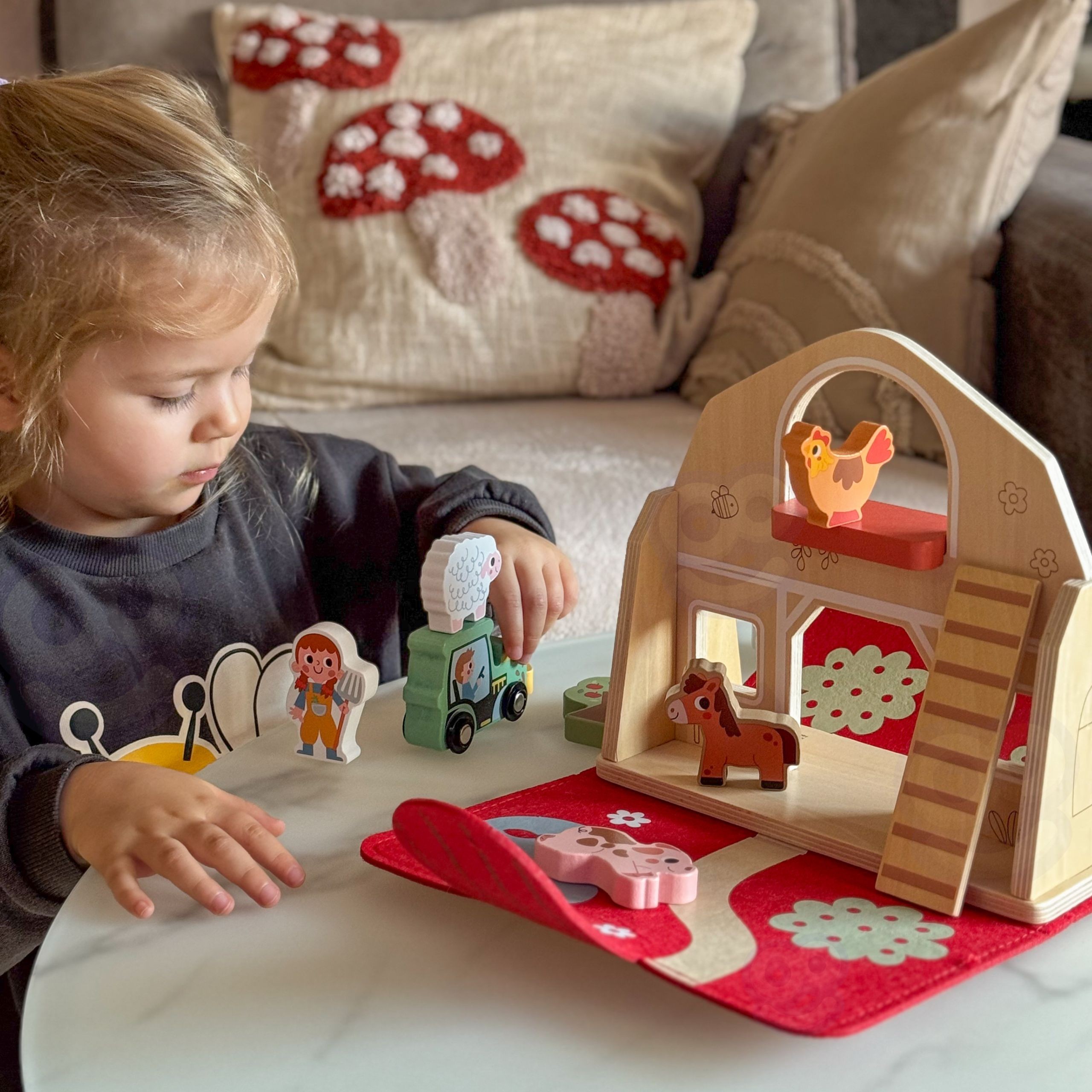 pinobambino Drewniana Skladana Farma w Walizce ze Zwierzatkami 1 Główna zabawki drewniane montessori