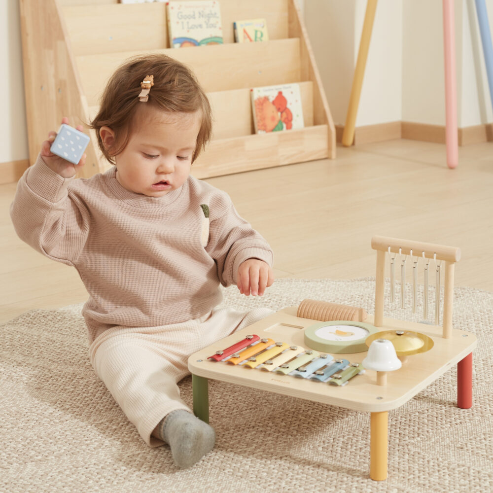 Drewniany Stolik Edukacyjny Muzyczny Sensoryczny 7W1