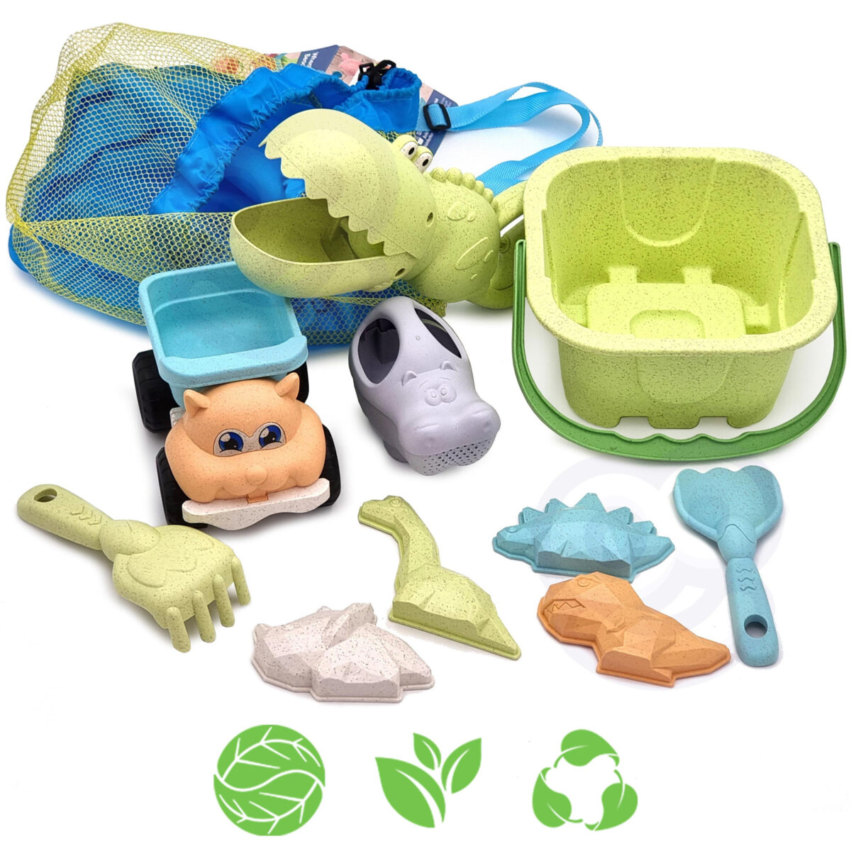 pinobambino-Zestaw do Piasku z Wiaderkiem i Łopatką Krokodyl w Plecaku 10 el. BIODEGRADOWALNY ORGANICZNY MATERIAŁ